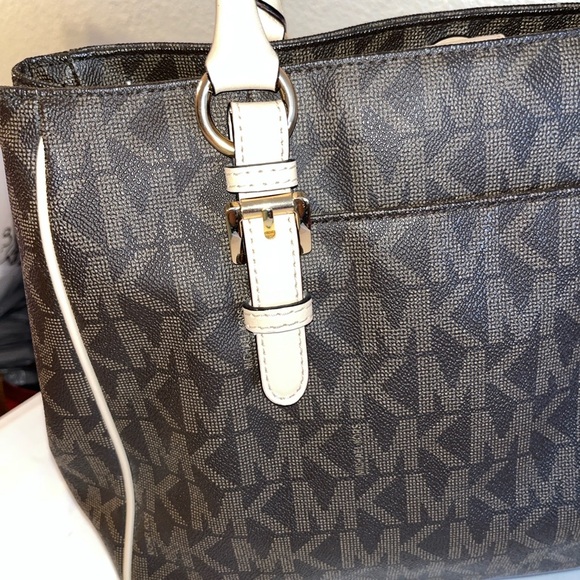 Michael Kors Dark Brown and Tan Logo Tote - Picture 6 of 16